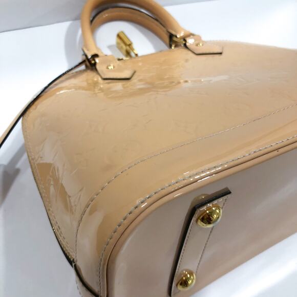 Louis Vuitton Monogram Vernis Alma PM Bag - Picture 8 of 16